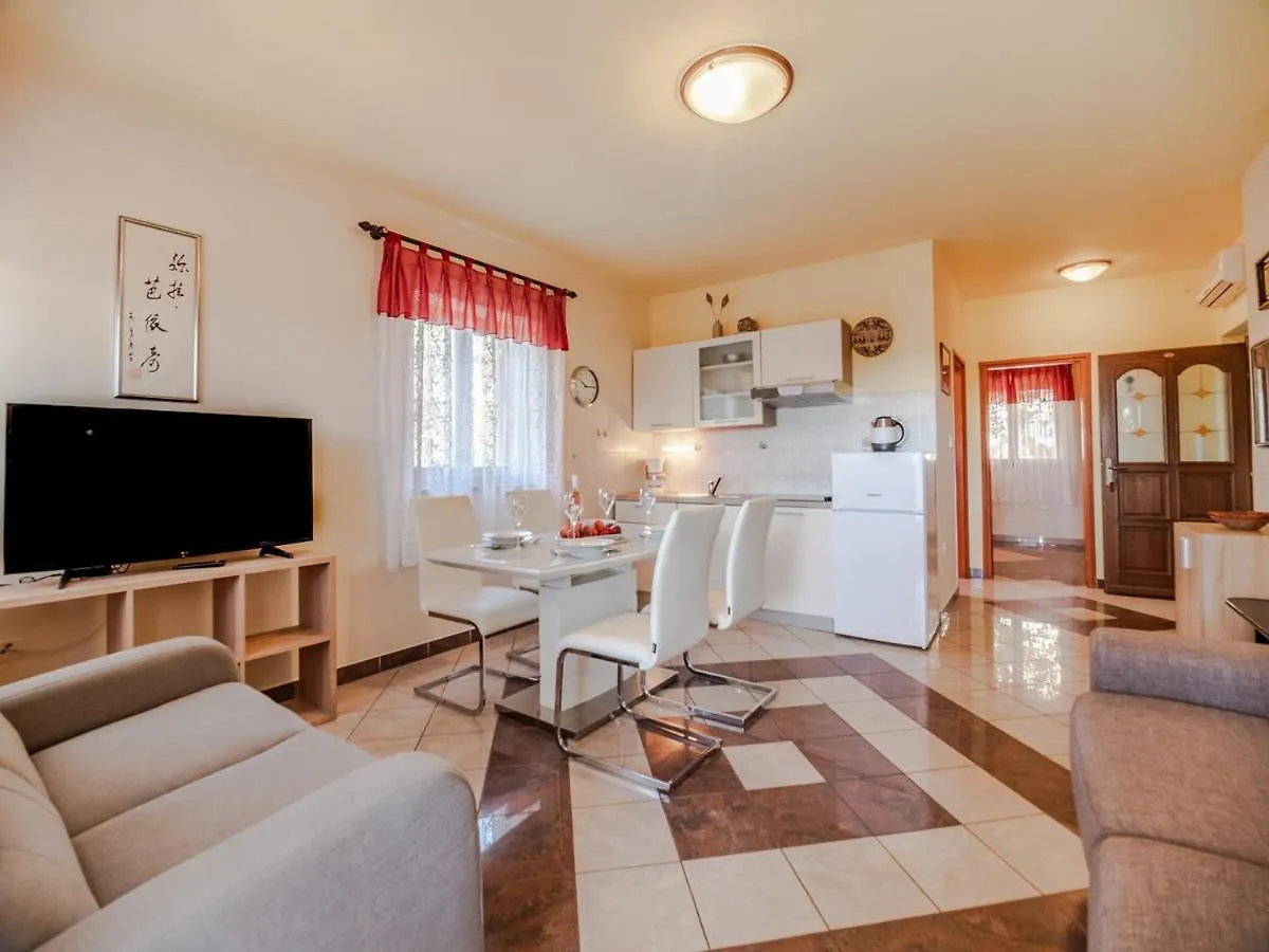 Villa Emilia Banjole Guest house