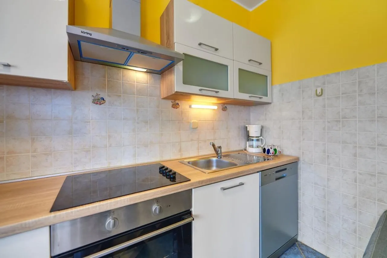 Villa Emilia Banjole Guest house