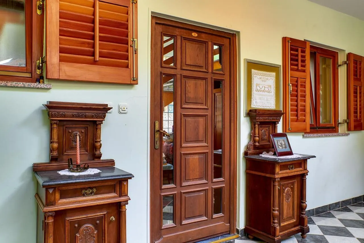 Villa Emilia Banjole Guest house
