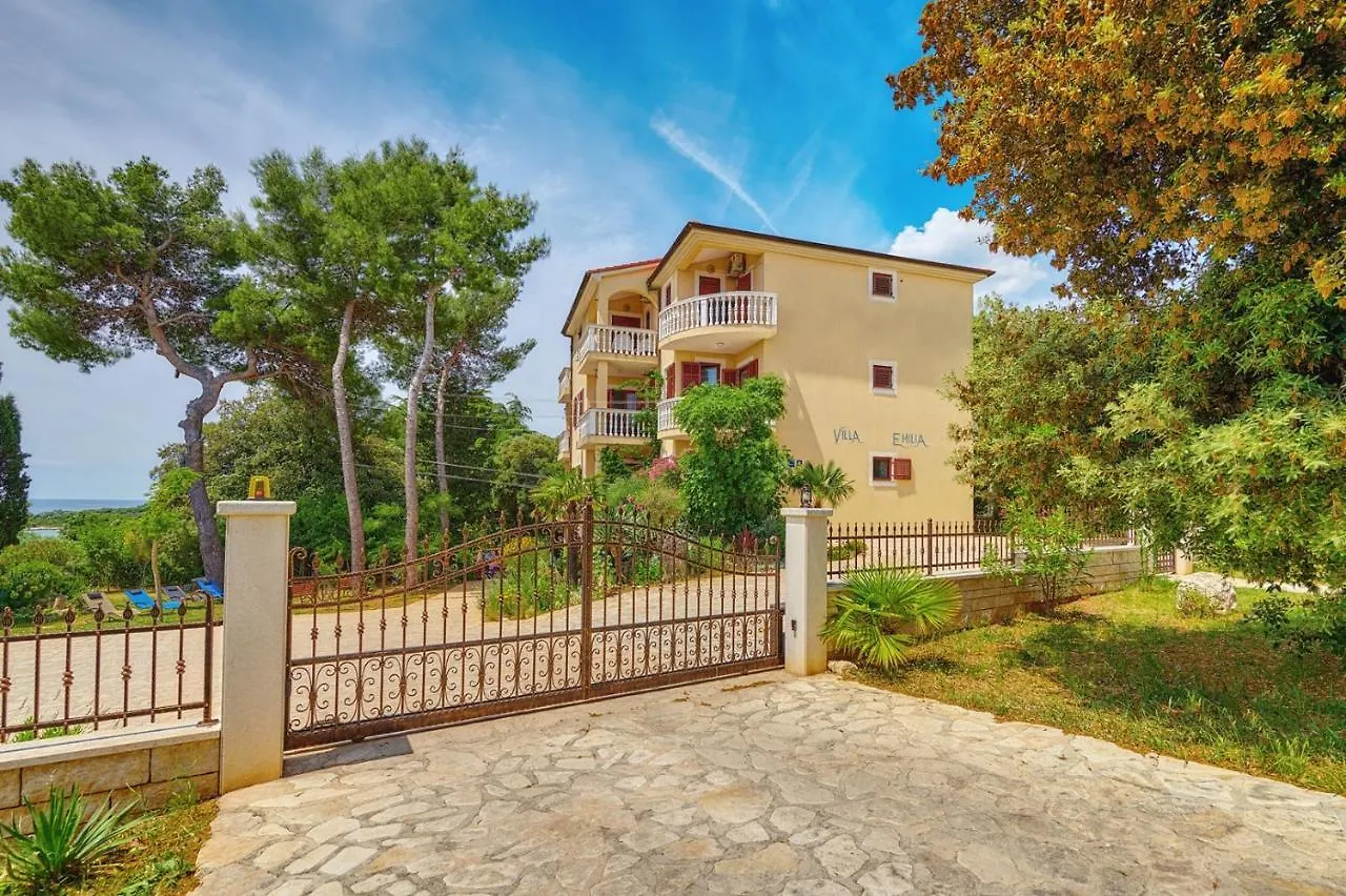 Villa Emilia Banjole Guest house