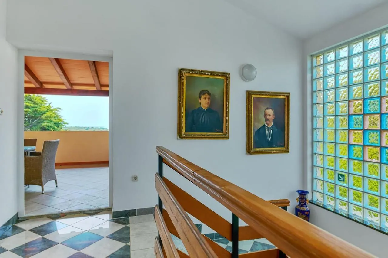 Villa Emilia Banjole 0*,  Croatia