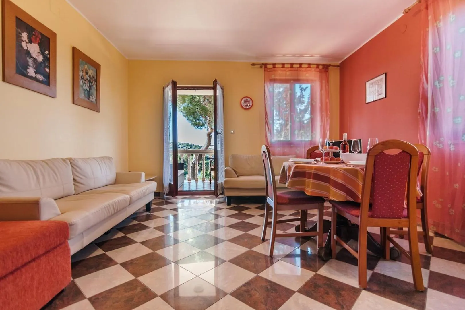 Villa Emilia Banjole Guest house